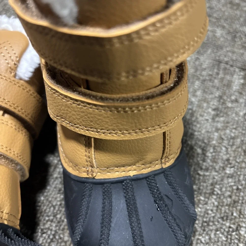 Cat & Jack Toddler Size 8 Denver Waterproof Snow Boots
